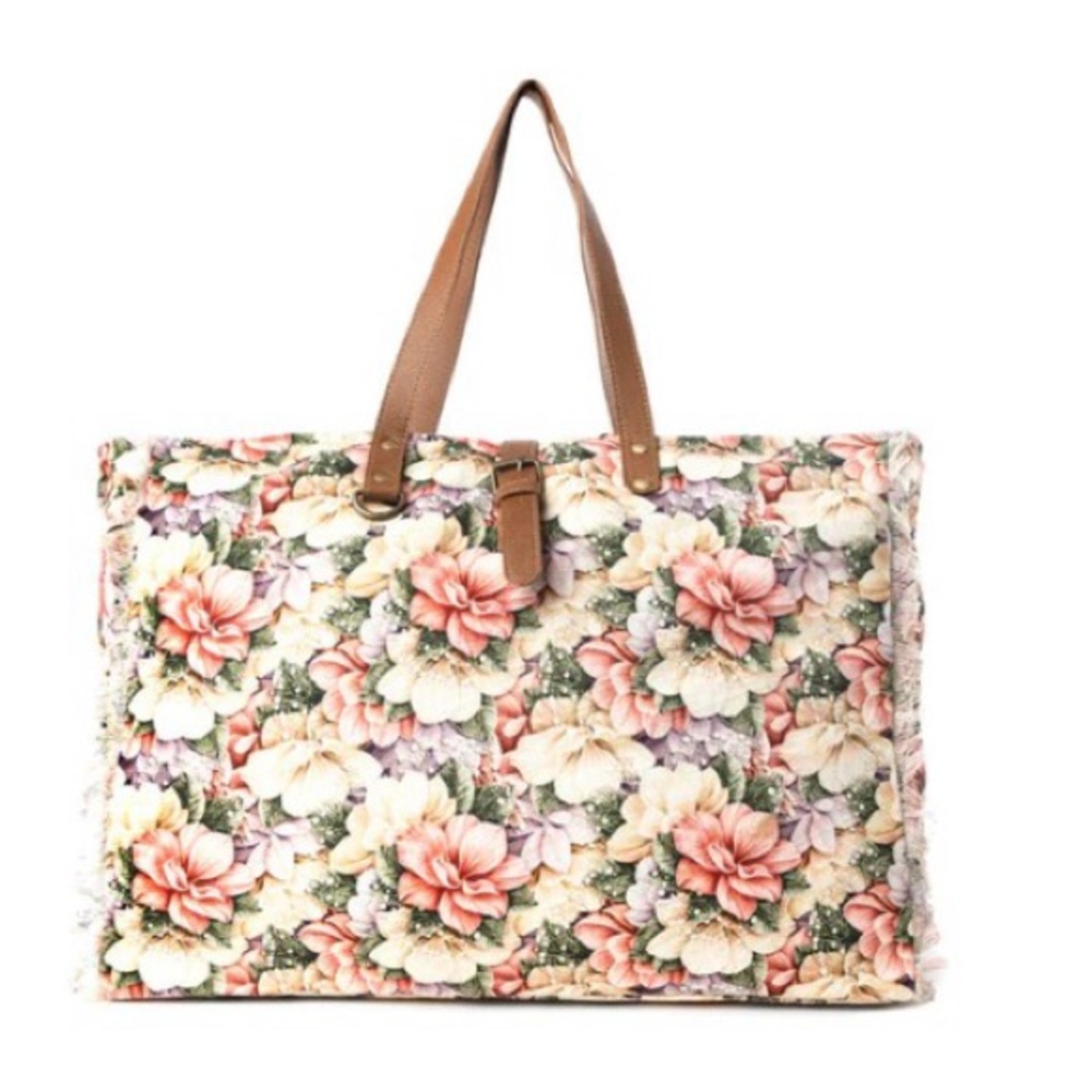Myra Bag - NWT Myra Meadow Crest Weekender Bag In Floral MultI